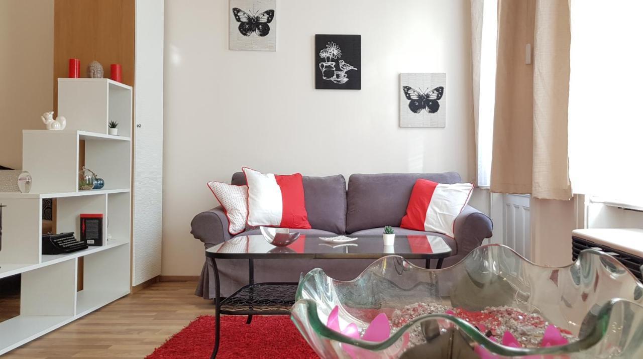 Center Royalty Apartment Boedapest Buitenkant foto