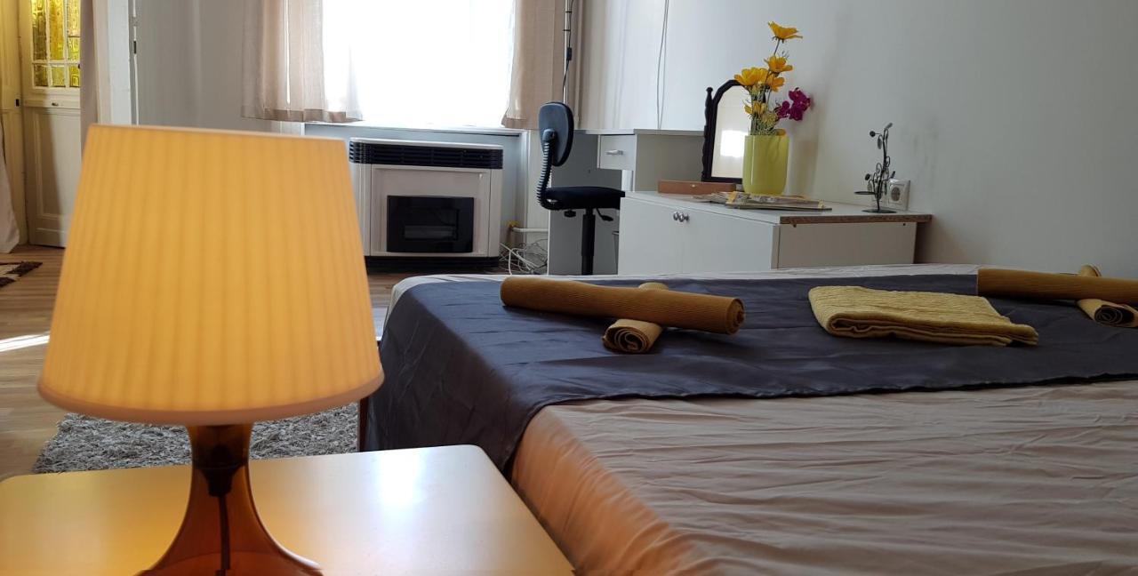 Center Royalty Apartment Boedapest Buitenkant foto